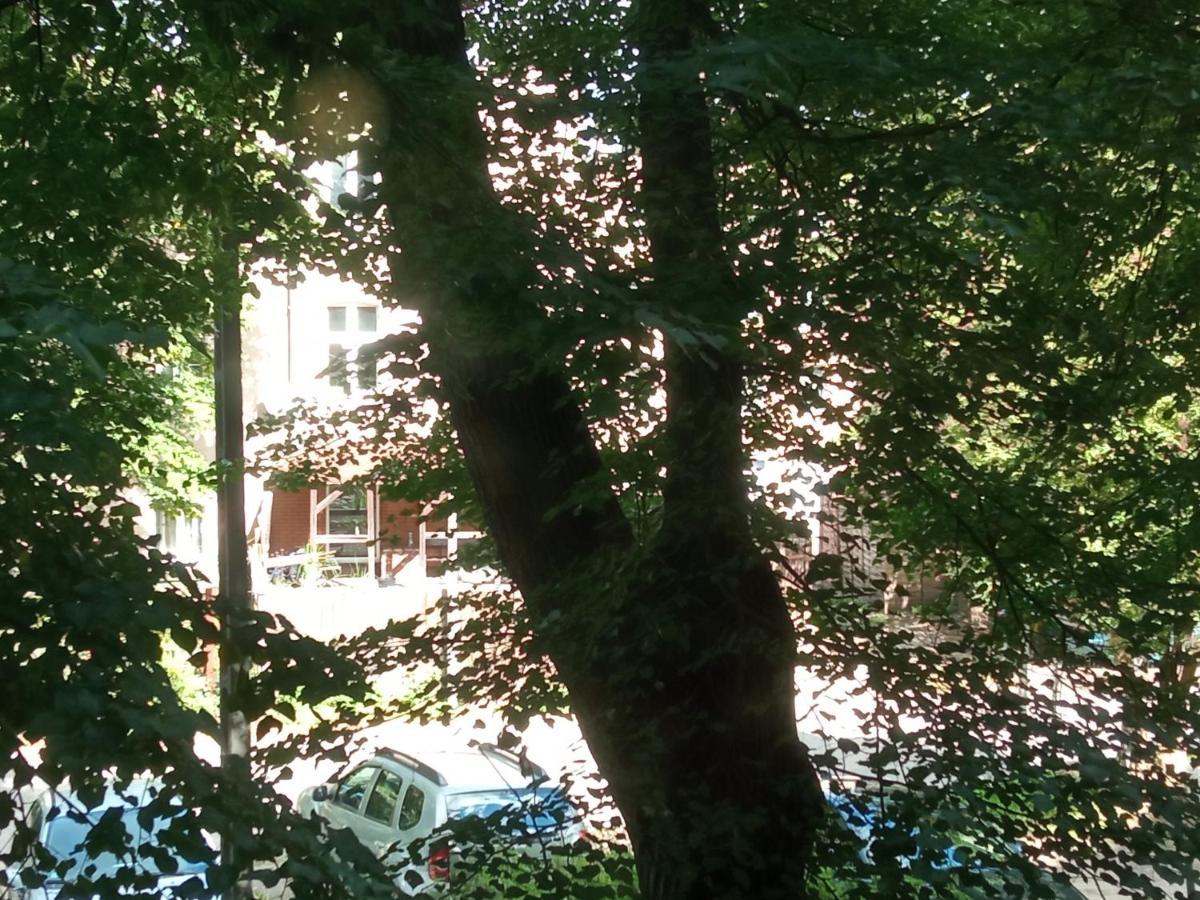 Niewielki Pokoj Jedno Lub Dwuosobowy W Duzym Mieszkaniu W Gdansk Wrzeszcz Ul Smoluchowskiego Kolo Akademii Medycznej - Cooliving Exterior foto